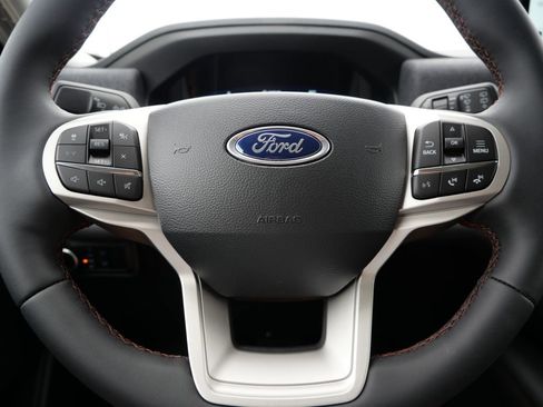 New 2026 Ford Explorer Active RWD image 23