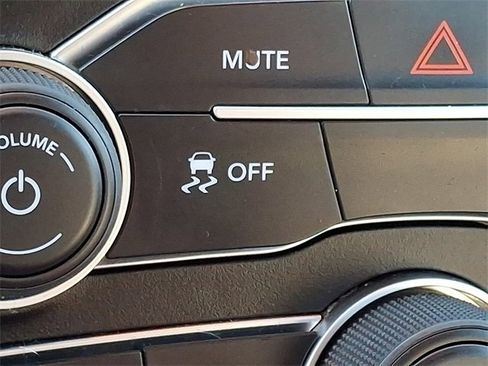 Used 2023 Dodge Charger SXT image 23