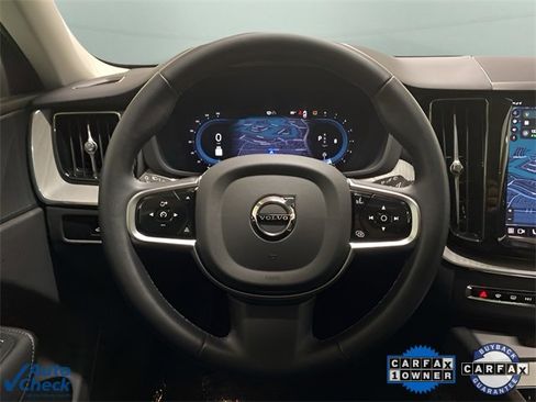 Used 2025 Volvo XC60 B5 Plus image 11