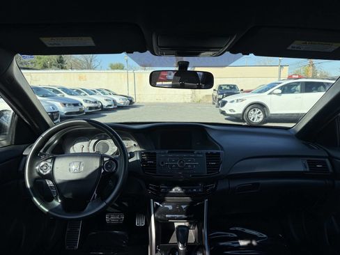 Used 2017 Honda Accord Sport Special Edition image 13