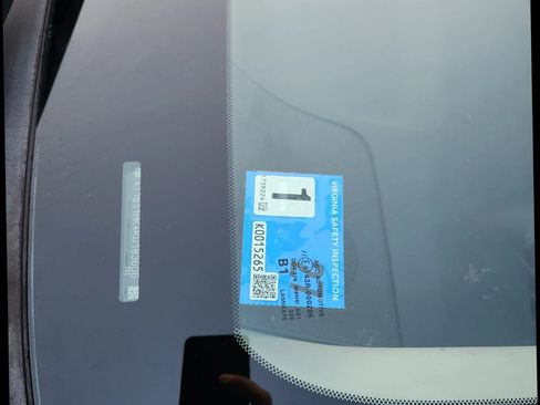 Used 2019 Toyota Camry LE image 34