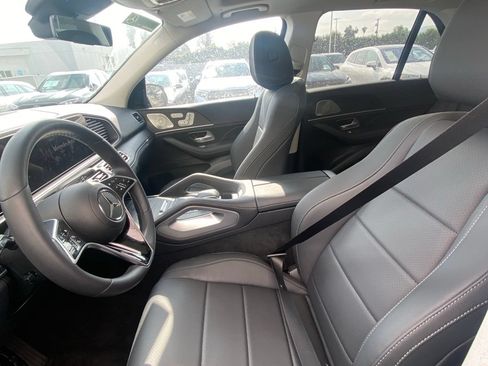 Used 2026 Mercedes-Benz GLE 450 4MATIC w/ Night Package image 6