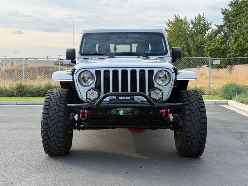 Used 2023 Jeep Gladiator Rubicon w/ Trailer Tow Package AWD/4WD image 5