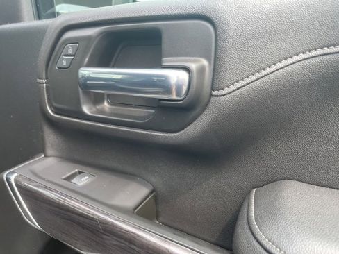 Used 2020 Chevrolet Silverado 2500 LTZ w/ LTZ Convenience Package image 19