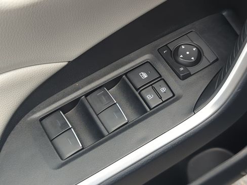 Used 2025 Toyota RAV4 XLE w/ Convenience Package FWD image 55