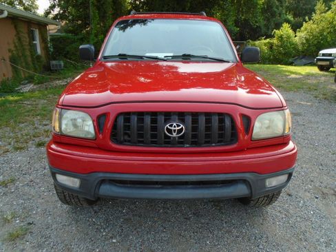 Used 2004 Toyota Tacoma PreRunner RWD image 2