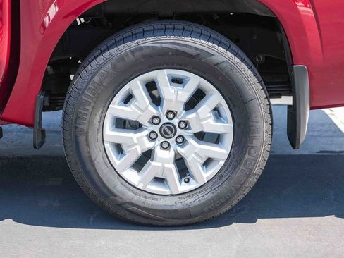 Used 2023 Nissan Frontier SV w/ Technology Package RWD image 10