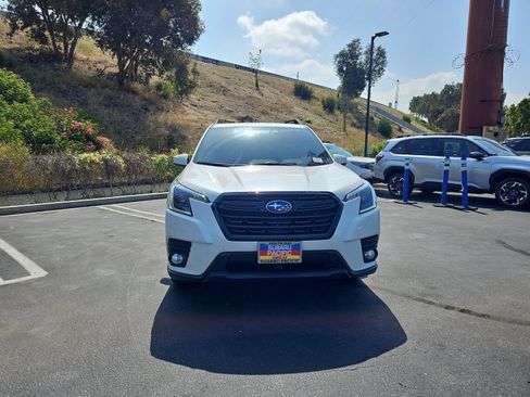 Used 2023 Subaru Forester Premium AWD/4WD image 2