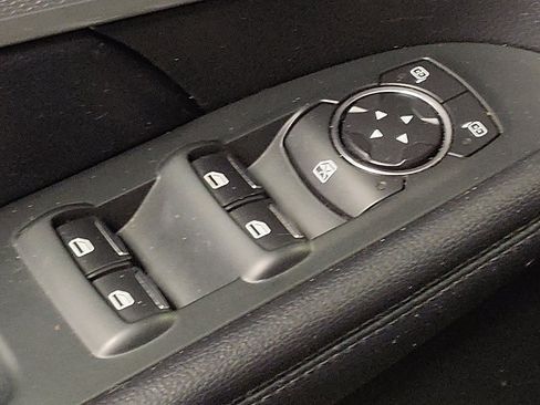 Used 2016 Ford Explorer XLT image 27