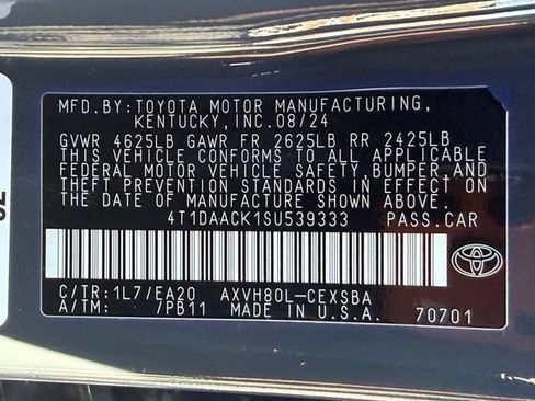 Used 2025 Toyota Camry SE FWD image 25