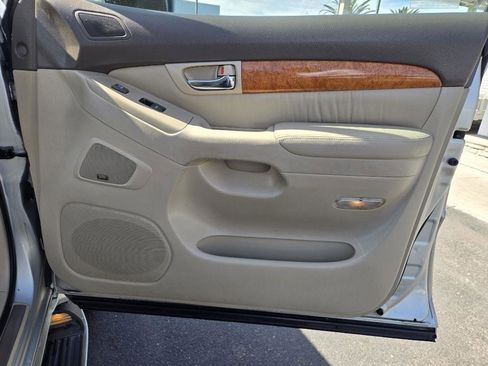 Used 2004 Lexus GX 470 image 22