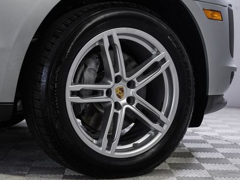 Used 2019 Porsche Macan w/ Premium Package AWD/4WD image 66