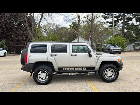 Used 2007 HUMMER H3 AWD/4WD image 6