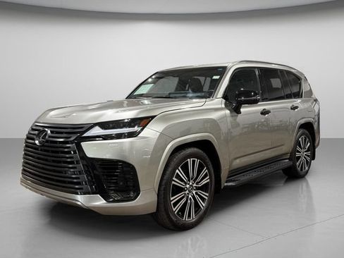 Used 2024 Lexus LX 600 4WD w/ Appearance Package image 10