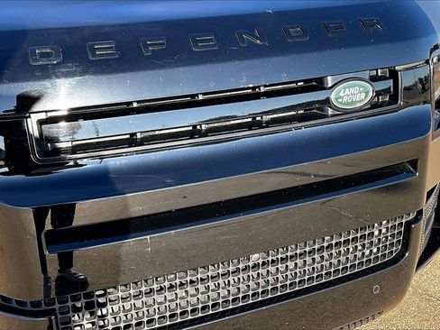 Used 2023 Land Rover Defender 110 X image 29