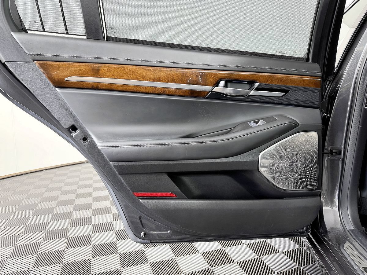 Used 2019 Genesis G90 3.3T Premium AWD/4WD image 38