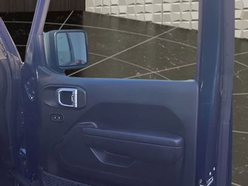 Certified 2025 Jeep Wrangler Rubicon image 17