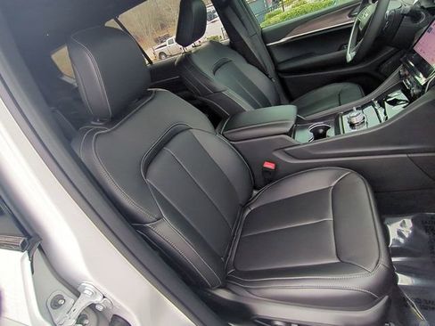 New 2025 Jeep Grand Cherokee L Limited w/ Luxury Tech Group II AWD/4WD image 41