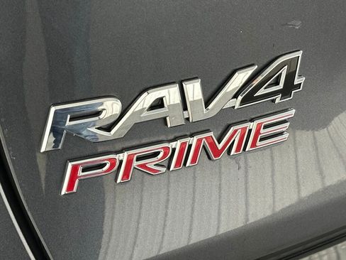 Used 2022 Toyota RAV4 SE w/ Carpet Mat Package (TMS) AWD/4WD image 6