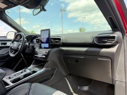 Used 2020 Ford Explorer ST w/ Premium Technology Package AWD/4WD image 17