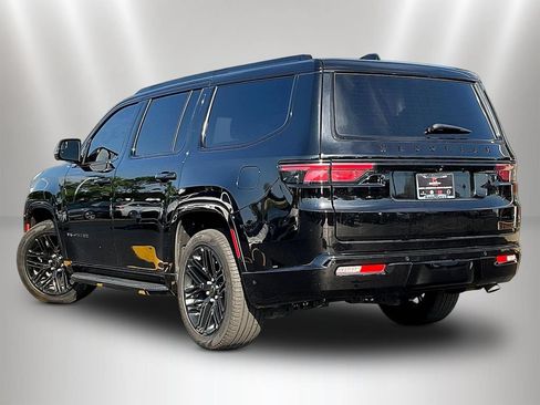 Used 2025 Jeep Wagoneer Series II w/ Convenience Group I AWD/4WD image 4