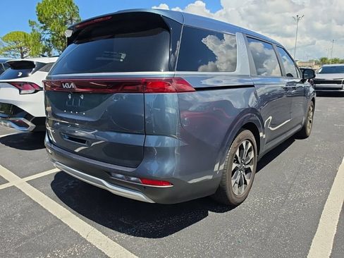 Used 2022 Kia Carnival EX FWD image 15