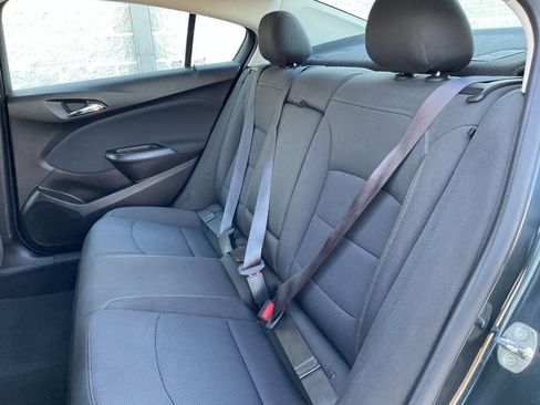 Used 2017 Chevrolet Cruze LT image 28