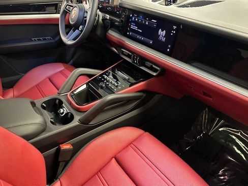 New 2025 Porsche Cayenne Coupe image 77