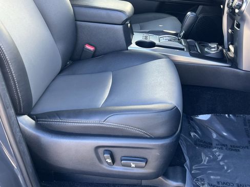Used 2024 Toyota 4Runner SR5 Premium image 31
