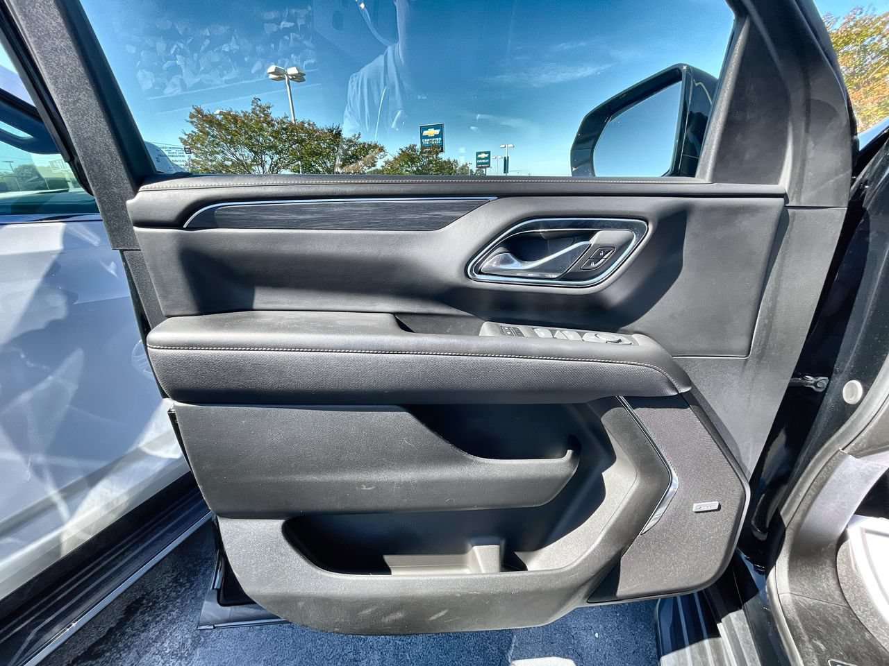 Used 2024 GMC Yukon SLT RWD image 22