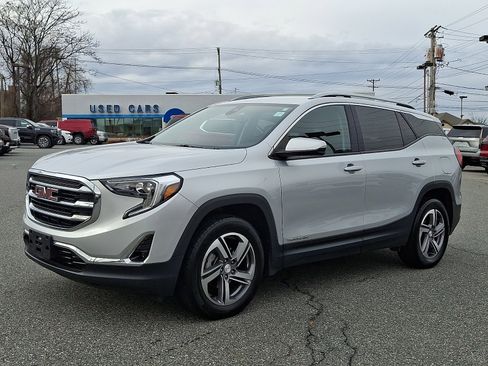 Used 2021 GMC Terrain SLT image 3