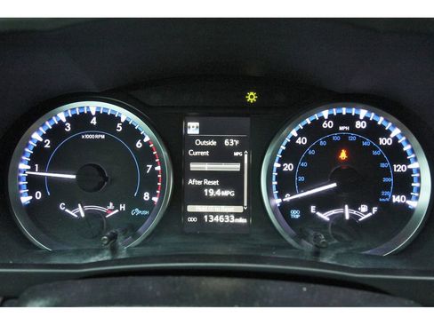 Used 2019 Toyota Highlander LE FWD image 15