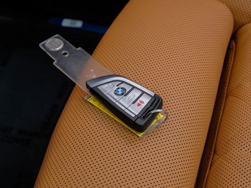 Used 2023 BMW X5 sDrive40i w/ Premium Package RWD image 59