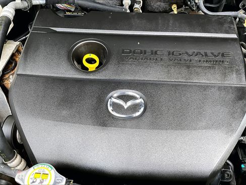 Used 2012 MAZDA MAZDA5 Sport image 31