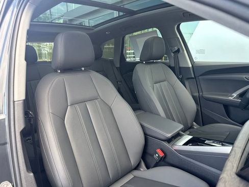 Used 2025 Audi Q5 Premium w/ Convenience Package AWD/4WD image 9