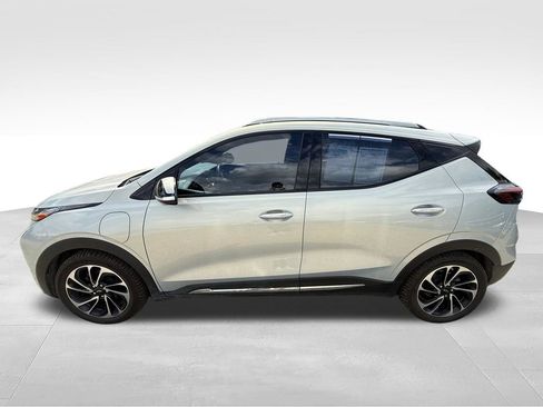 Used 2022 Chevrolet Bolt EUV Premier FWD image 3