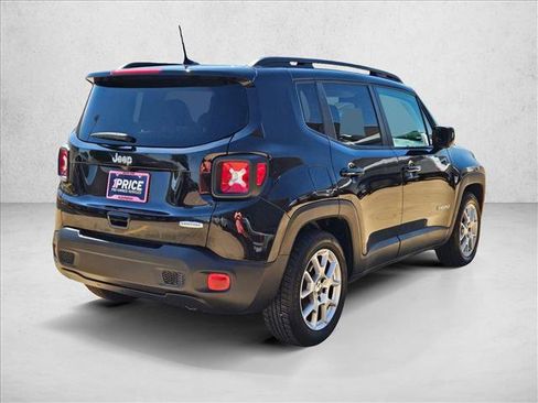 Used 2021 Jeep Renegade Latitude FWD image 5