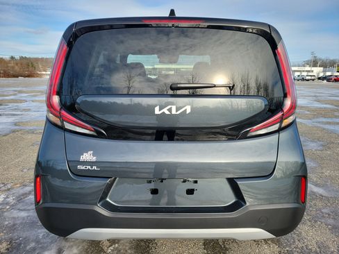 Used 2025 Kia Soul LX w/ LX Technology Package image 6