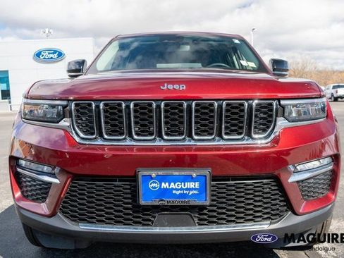 Used 2023 Jeep Grand Cherokee Limited AWD/4WD image 2