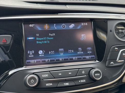 Used 2020 Buick Envision Premium image 17