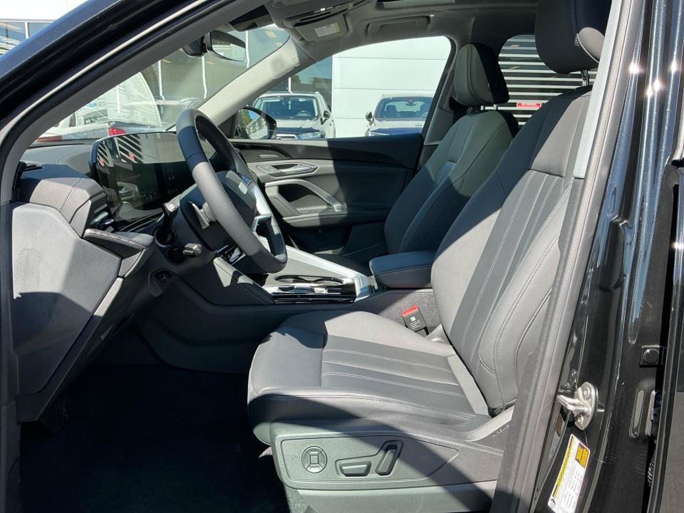 Used 2025 Audi Q5 Premium Plus w/ Premium Plus AWD/4WD image 30