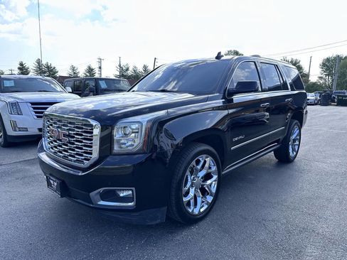 Used 2018 GMC Yukon Denali w/ Denali Ultimate Package image 3