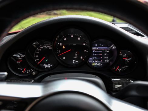 Used 2019 Porsche 911 Carrera 4 image 7