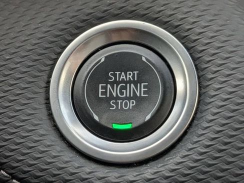 Used 2025 Chevrolet Equinox LT image 32