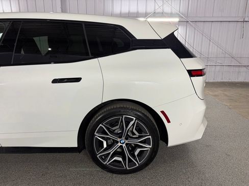 Used 2026 BMW iX xDrive45 AWD/4WD image 18