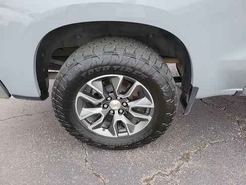 Used 2024 Chevrolet Silverado 1500 LT image 7