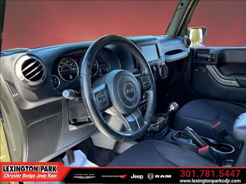 Used 2015 Jeep Wrangler Unlimited Sport AWD/4WD image 16