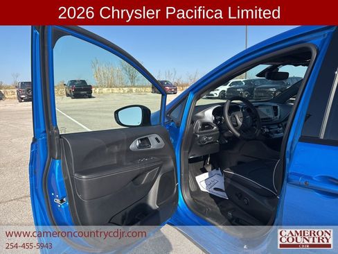 New 2026 Chrysler Pacifica Limited w/ S Appearance Package FWD image 10
