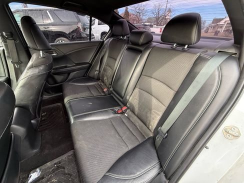 Used 2016 Honda Accord Sport image 21