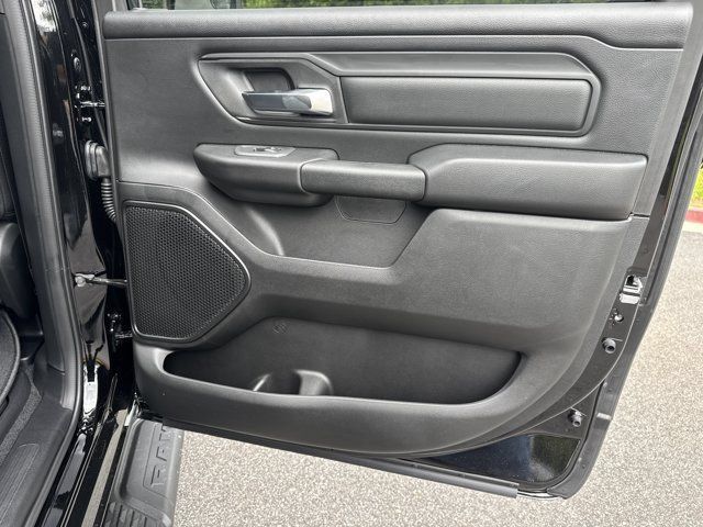New 2026 RAM 1500 Express AWD/4WD image 16